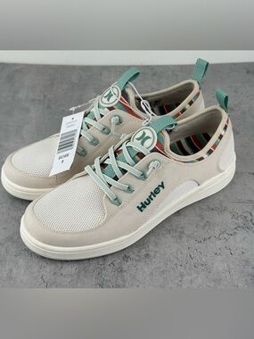 Hurley Women's Castaic Sneaker Slip on shoes Light weight Size 9 NEW No Box